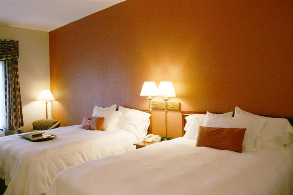 Hampton Inn Селма Стая снимка