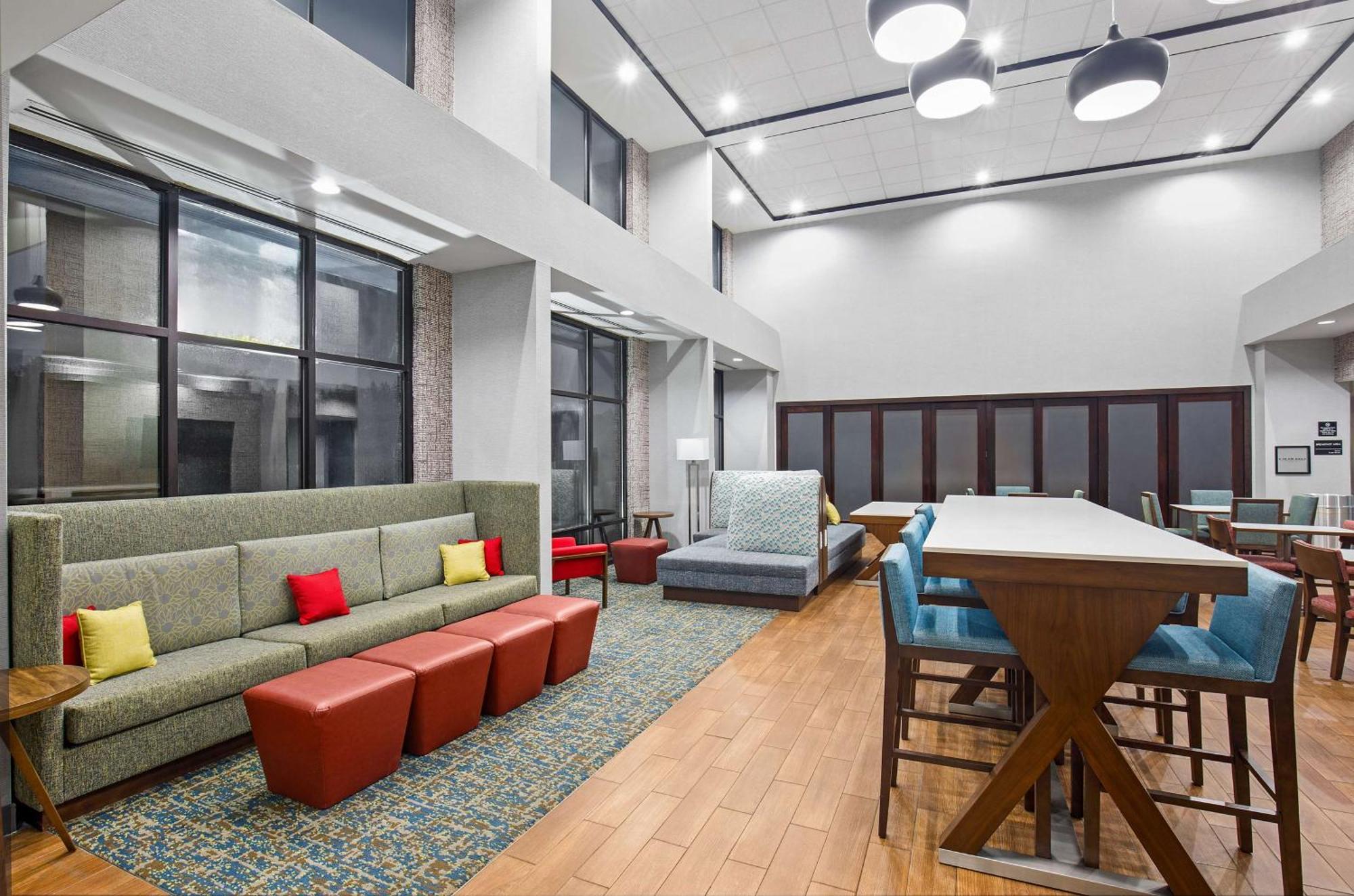 Hampton Inn Селма Екстериор снимка